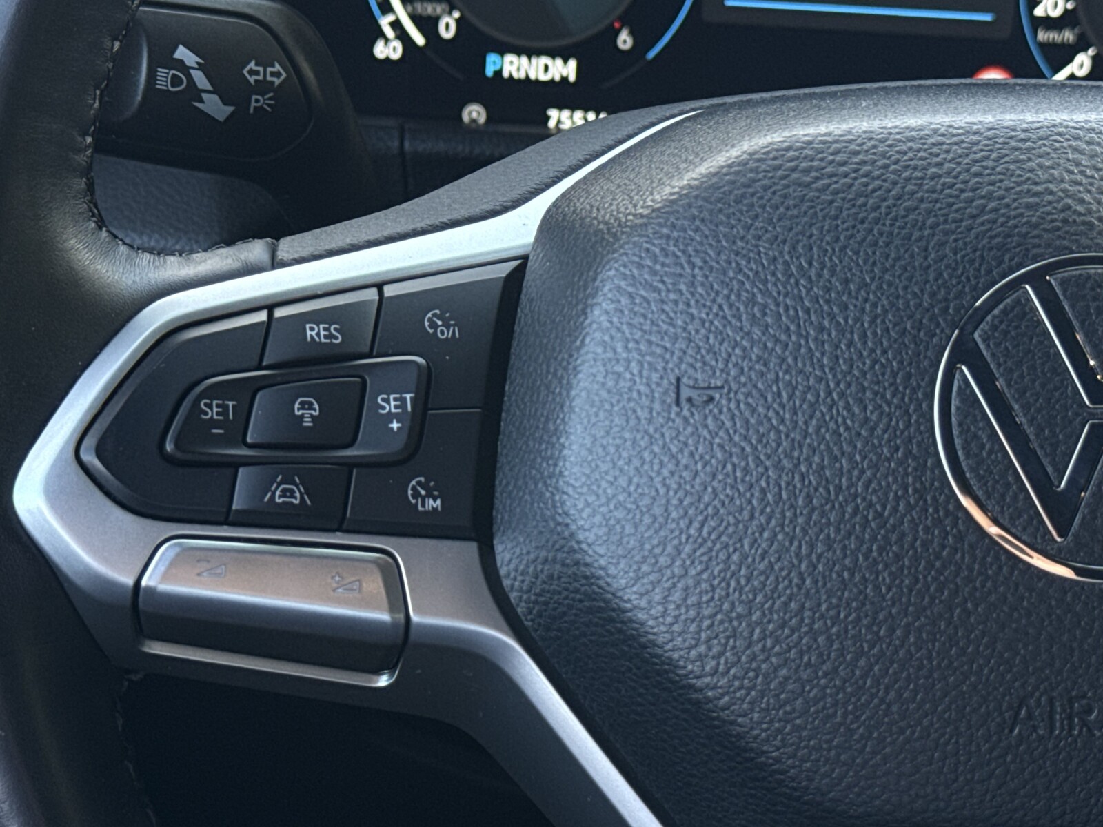 Volkswagen Amarok - zdjęcie 17