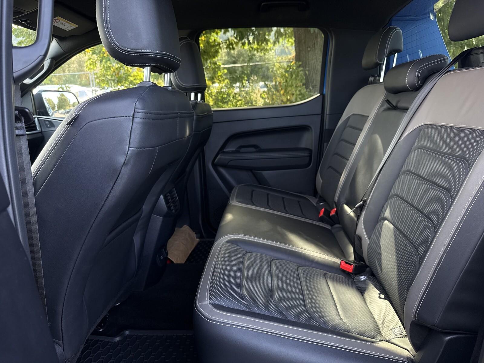 Volkswagen Amarok - zdjęcie 32