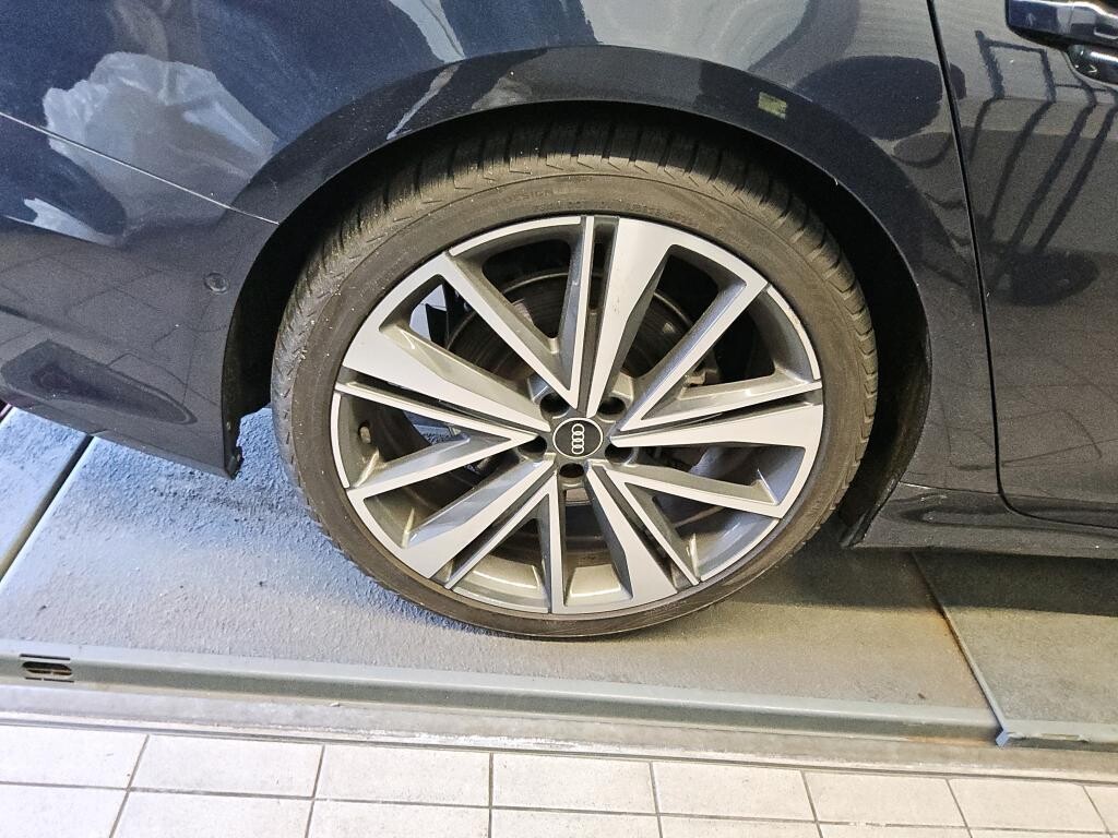 Audi A6 Avant - zdjęcie 8