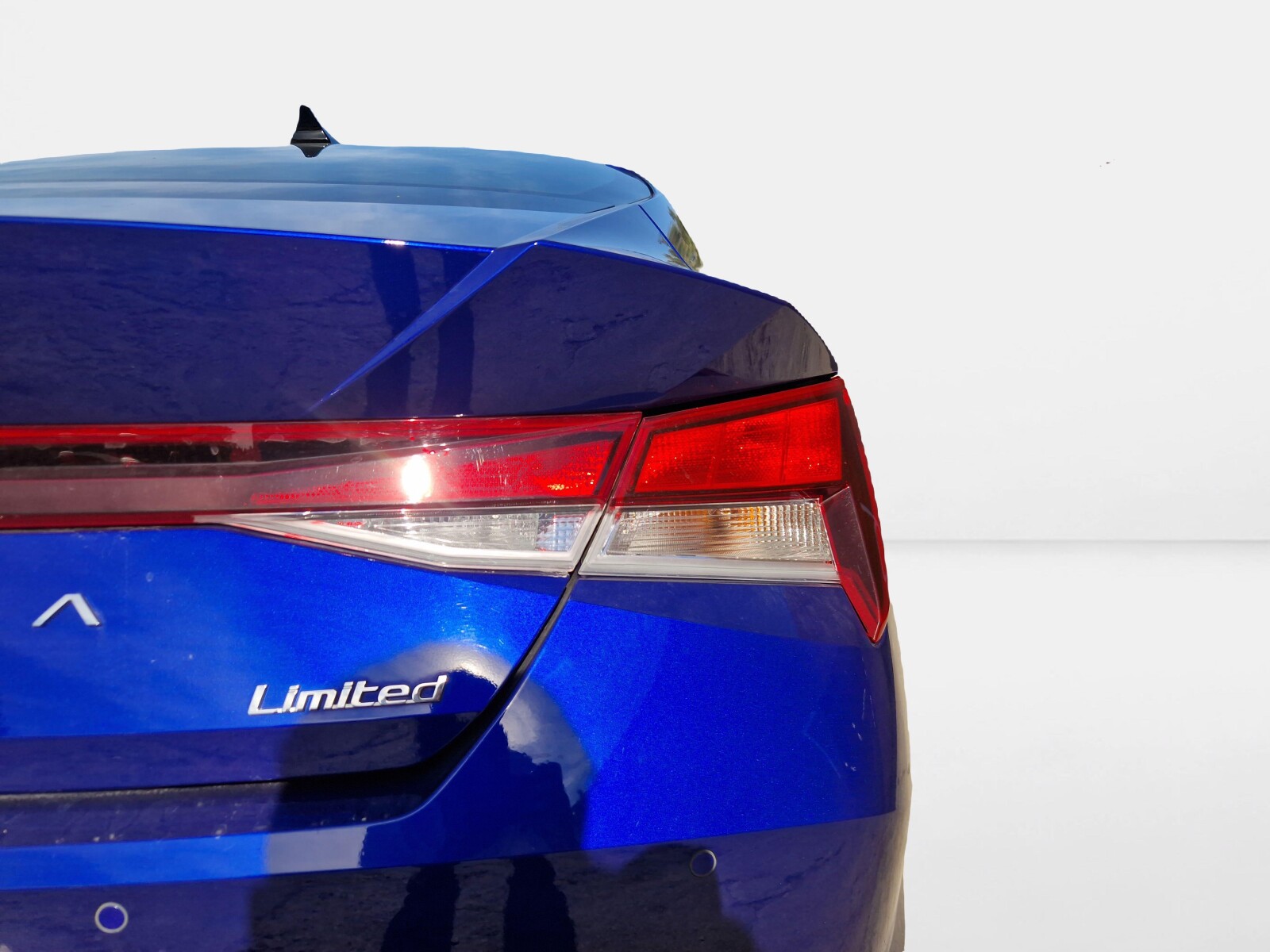 Hyundai Elantra - zdjęcie 14
