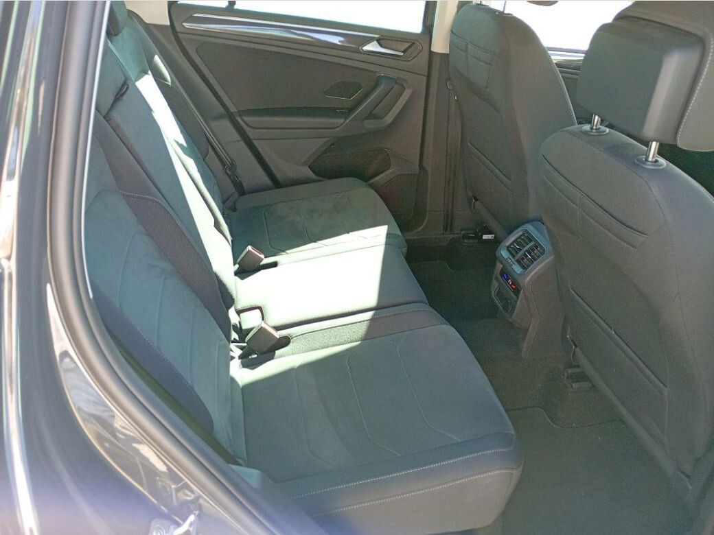 Volkswagen Tiguan - zdjęcie 4