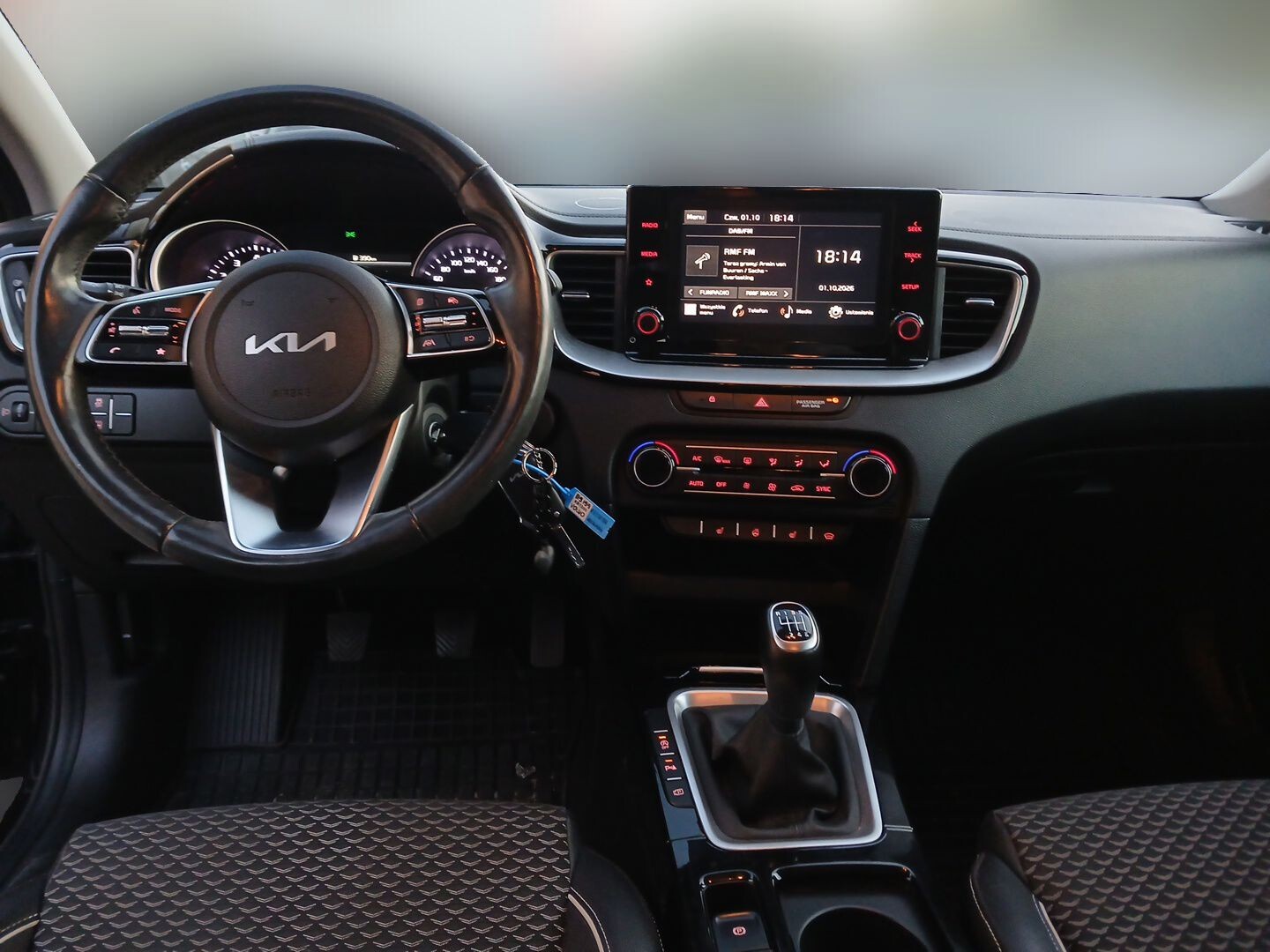 Kia Ceed - zdjęcie 10