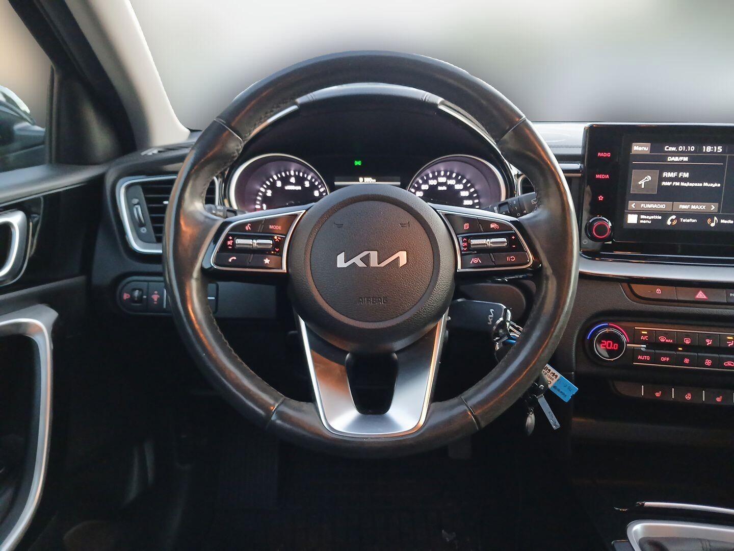 Kia Ceed - zdjęcie 15