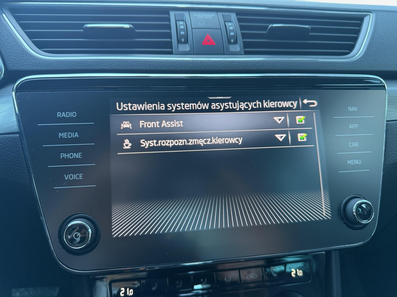 Škoda Superb - zdjęcie 28