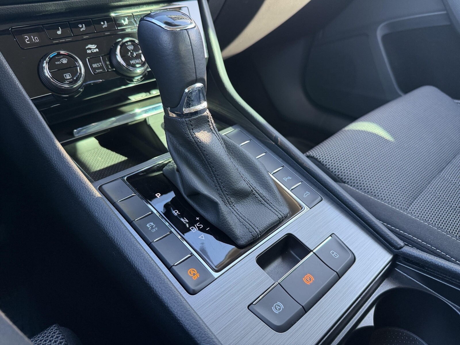 Škoda Superb - zdjęcie 22