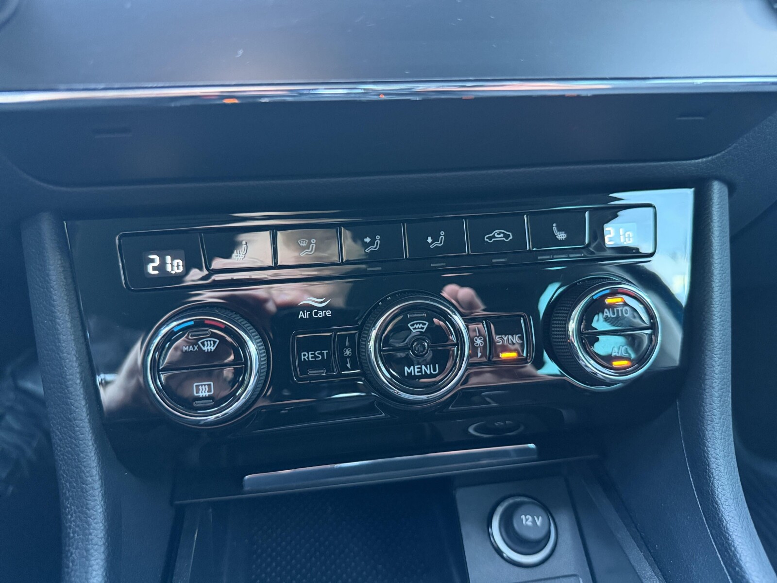 Škoda Superb - zdjęcie 24