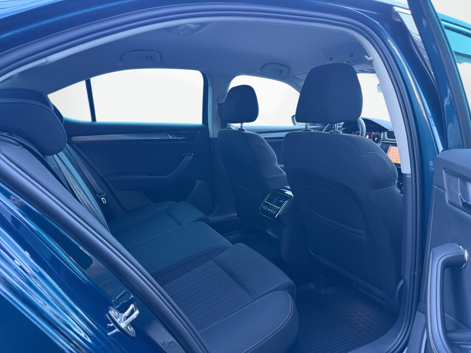 Škoda Superb - zdjęcie 39