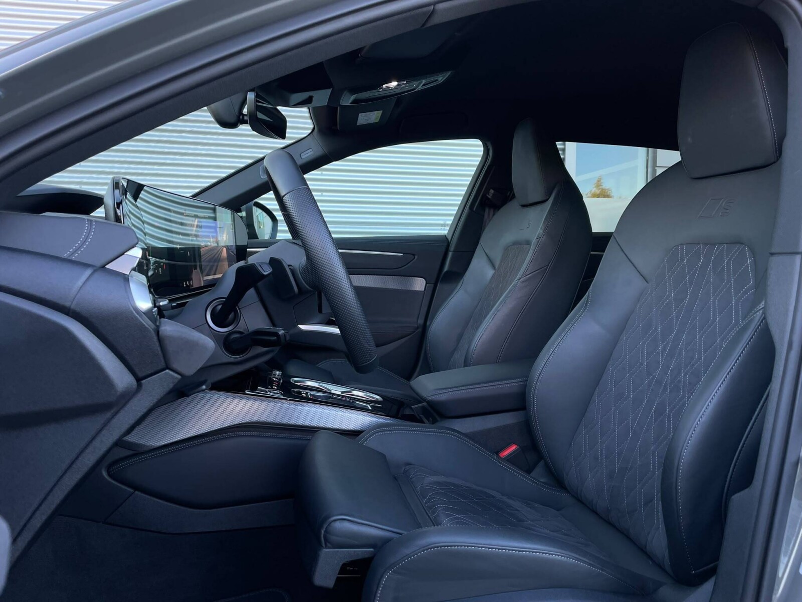 Audi A6 Avant - zdjęcie 23