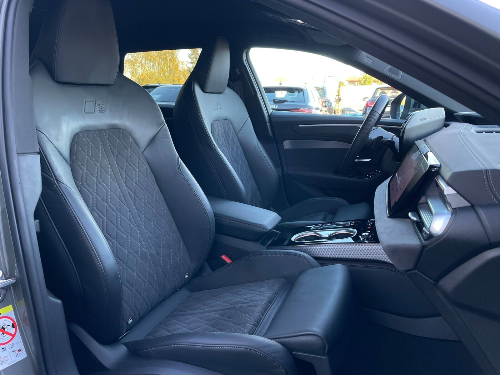 Audi A6 Avant - zdjęcie 25