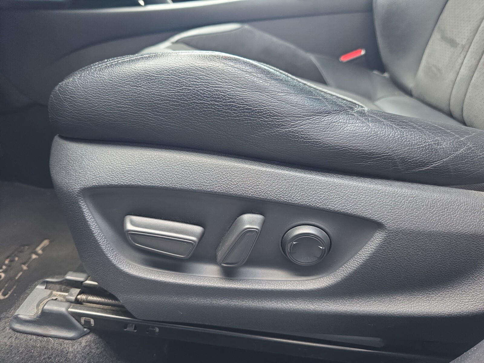 Toyota C-HR - zdjęcie 10
