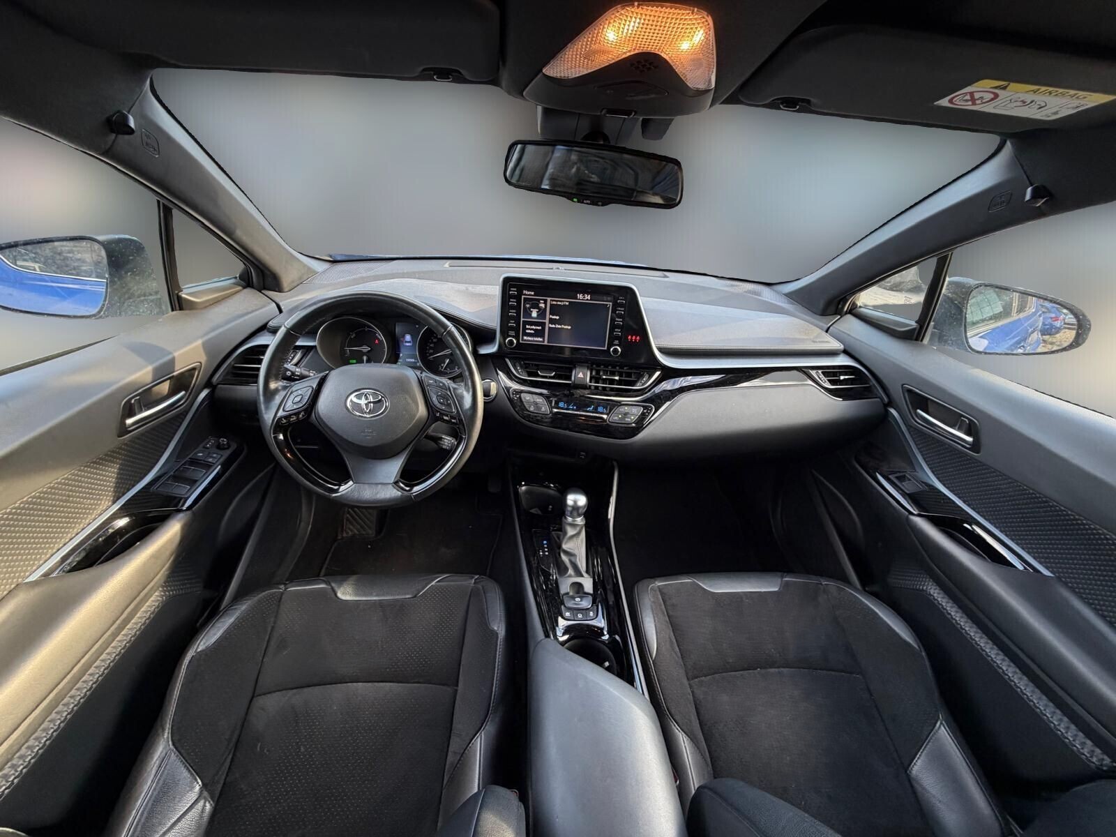 Toyota C-HR - zdjęcie 9