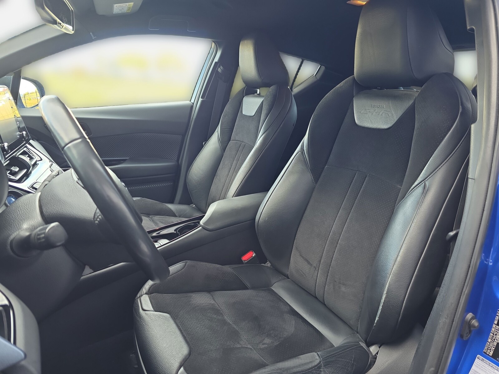 Toyota C-HR - zdjęcie 9