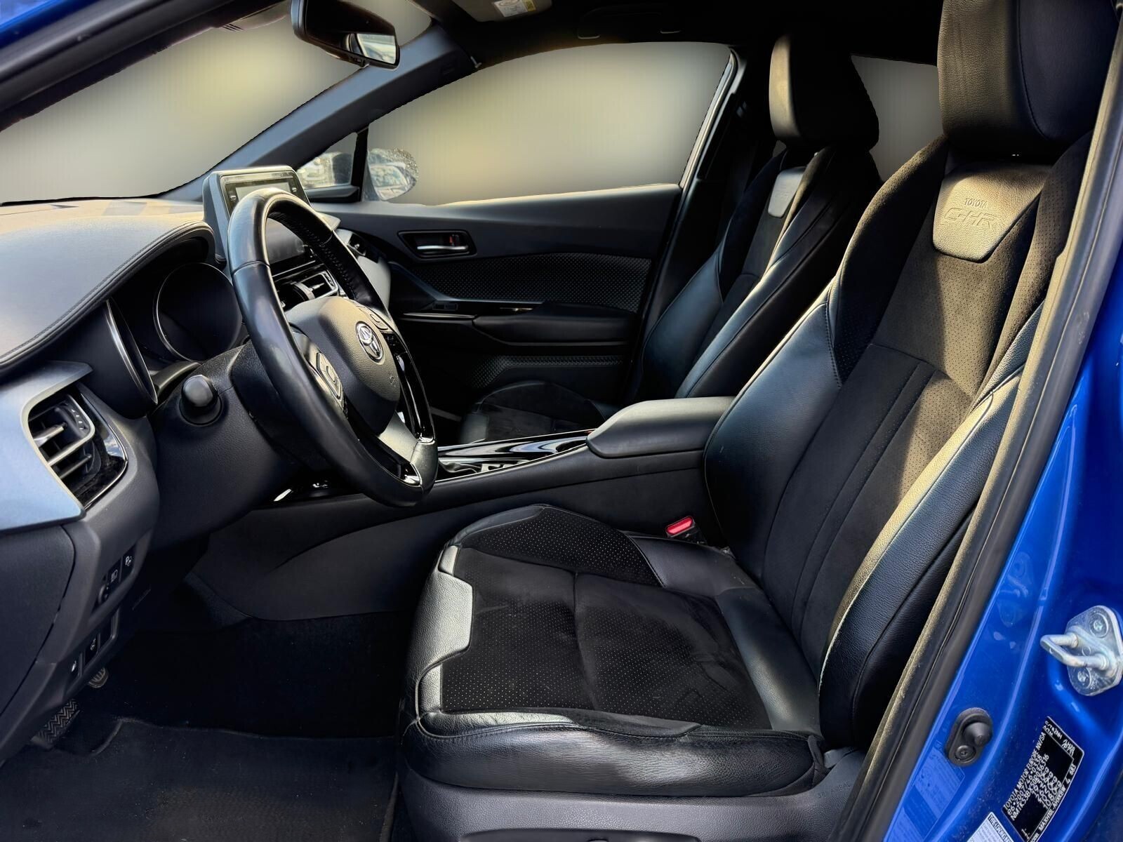 Toyota C-HR - zdjęcie 10