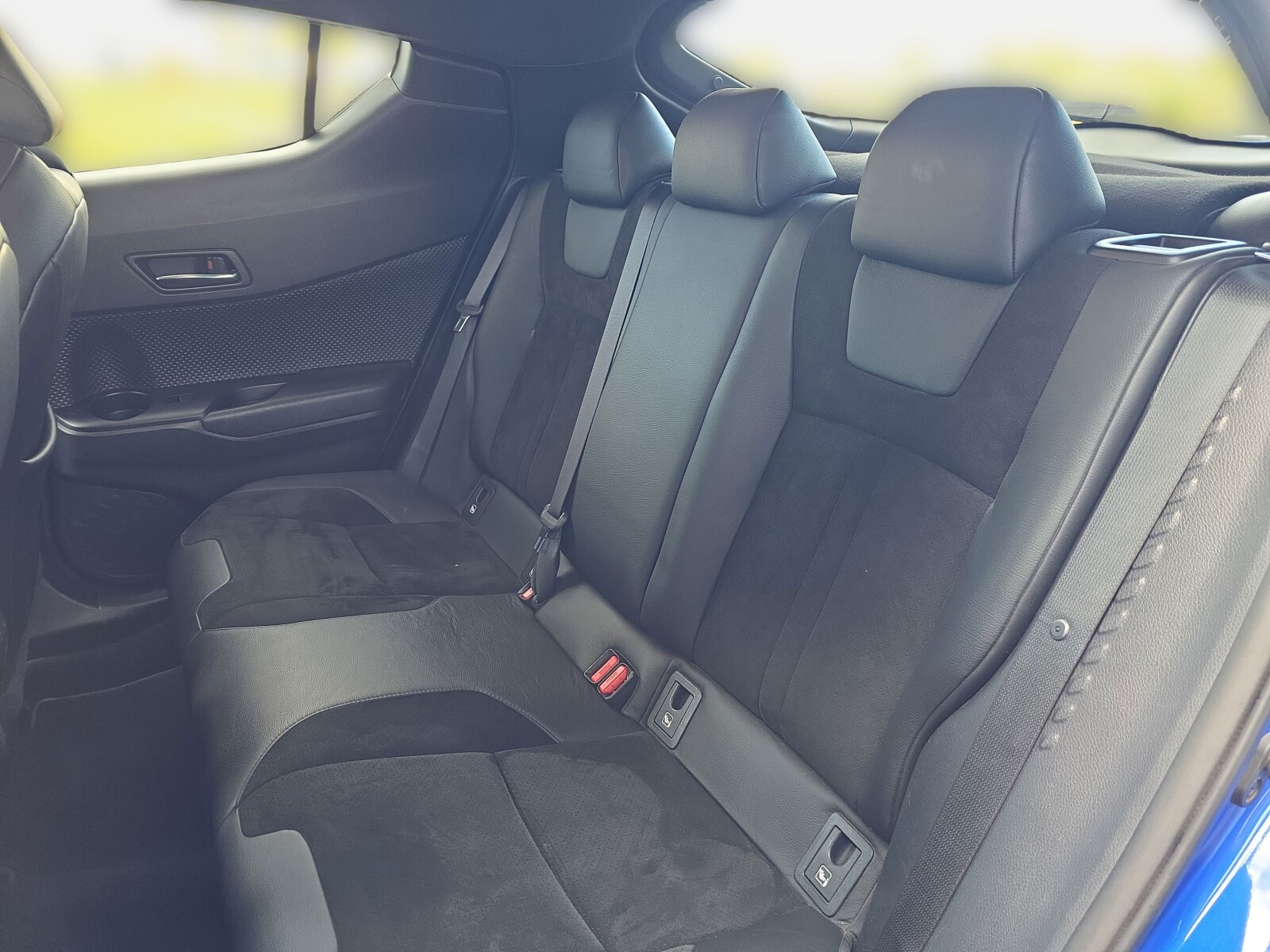 Toyota C-HR - zdjęcie 28