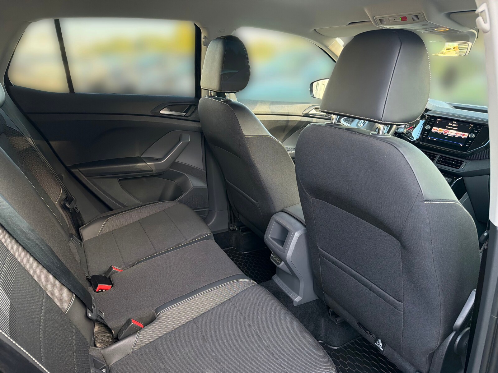 Volkswagen T-Cross - zdjęcie 13