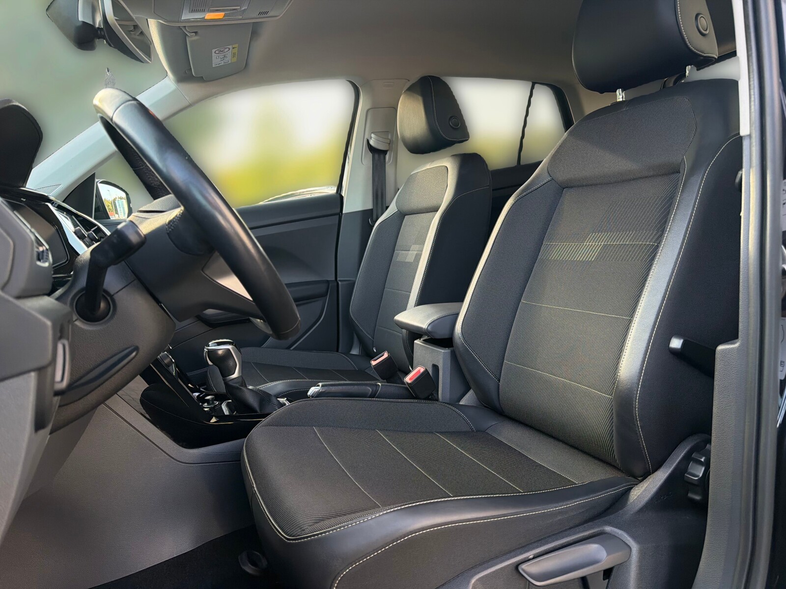 Volkswagen T-Cross - zdjęcie 10