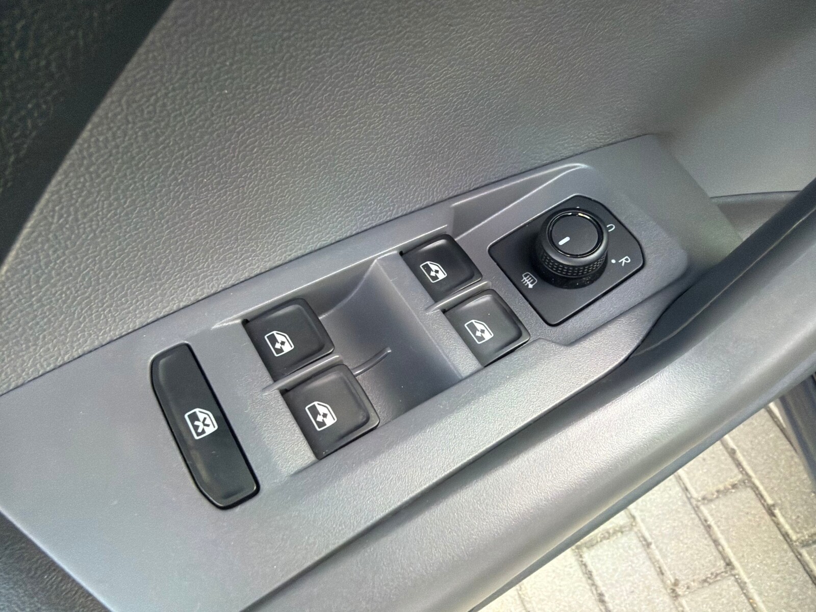 Volkswagen T-Cross - zdjęcie 19