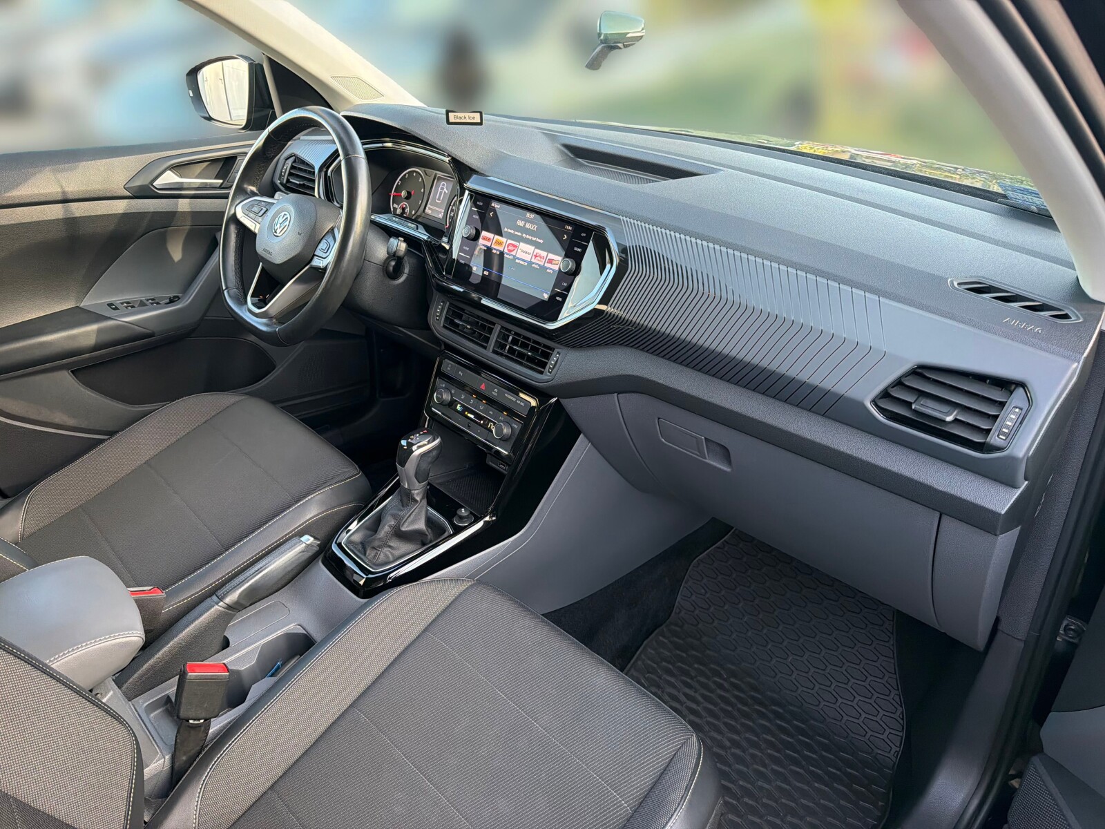 Volkswagen T-Cross - zdjęcie 15