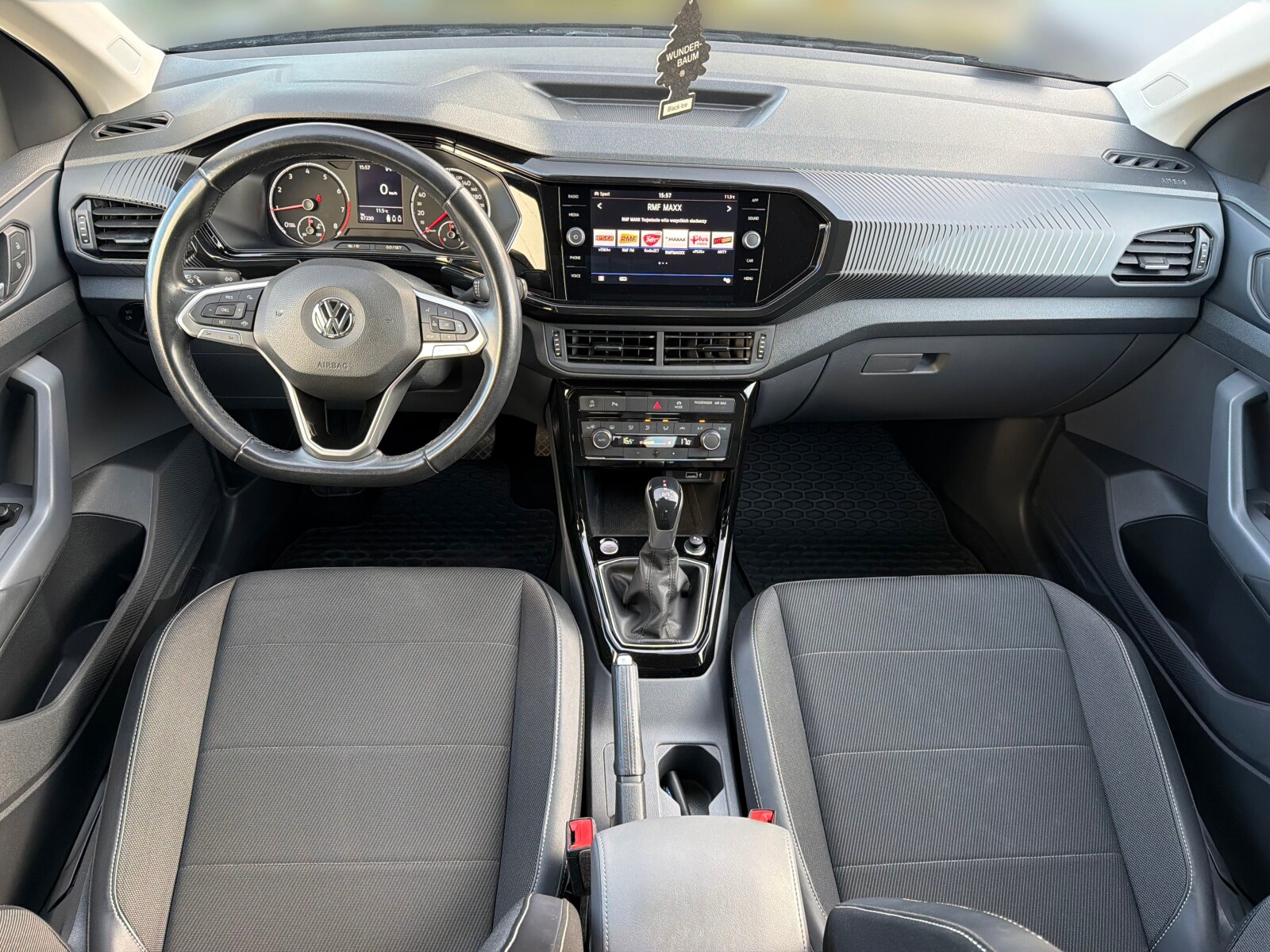 Volkswagen T-Cross - zdjęcie 18