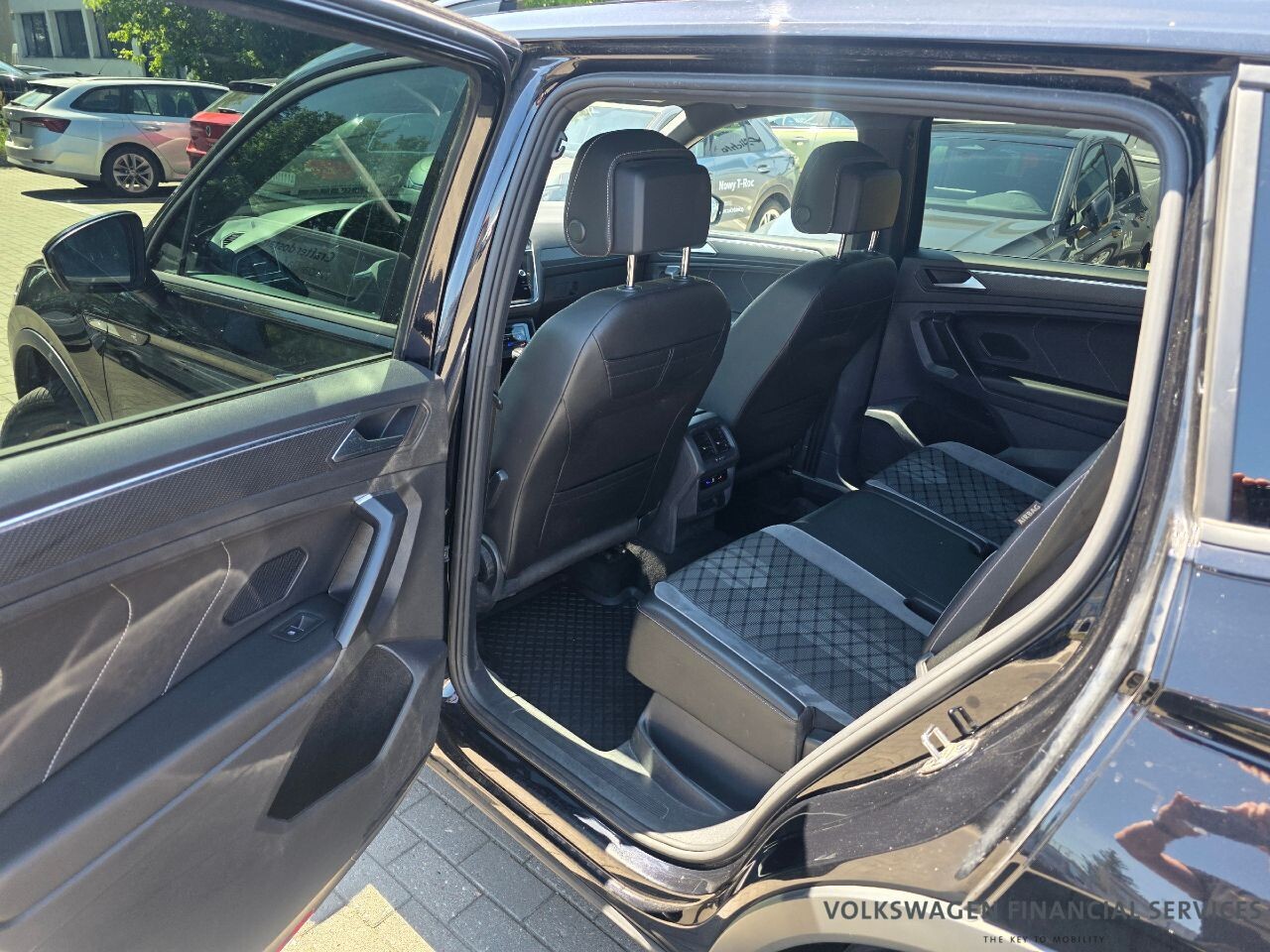 Volkswagen Tiguan Allspace - zdjęcie 6