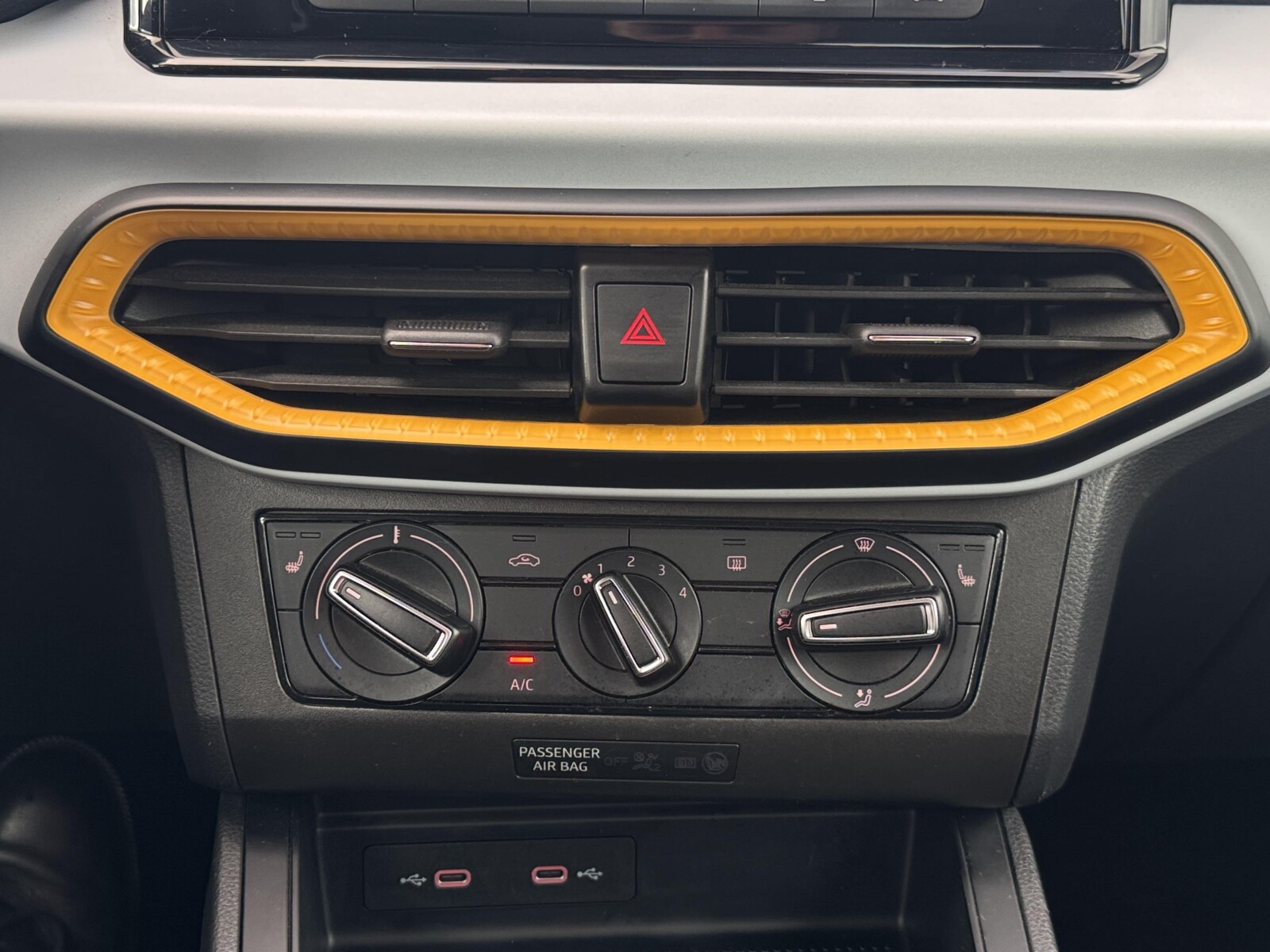 Seat Ibiza - zdjęcie 19