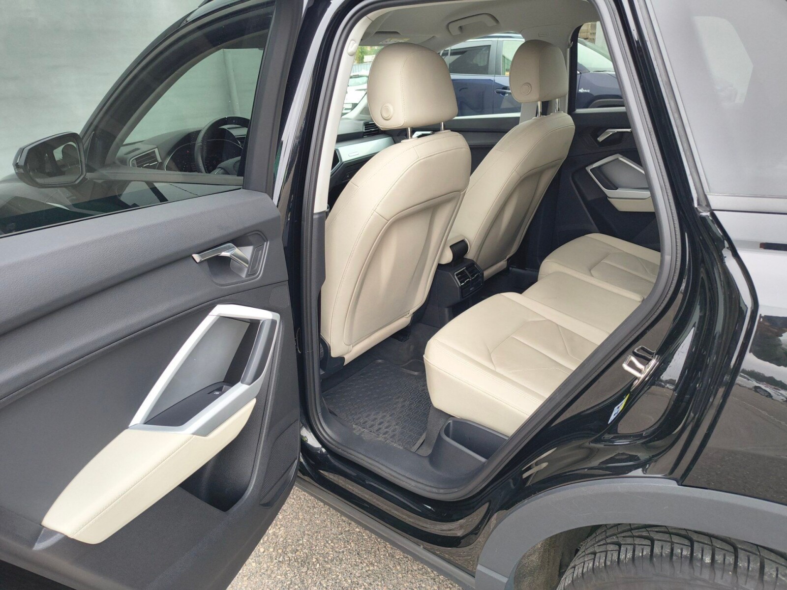 Audi Q3 - zdjęcie 9