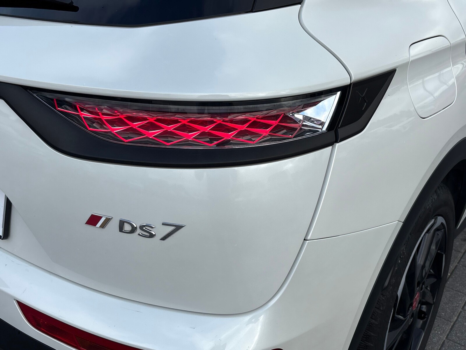 DS Automobiles DS 7 Crossback - zdjęcie 31