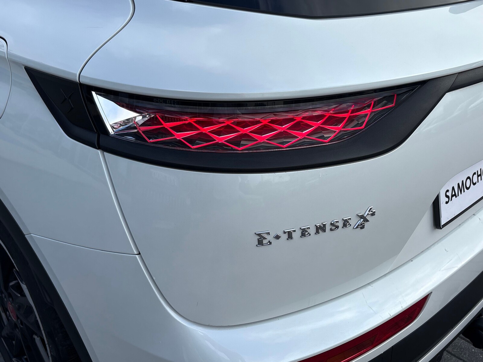 DS Automobiles DS 7 Crossback - zdjęcie 32