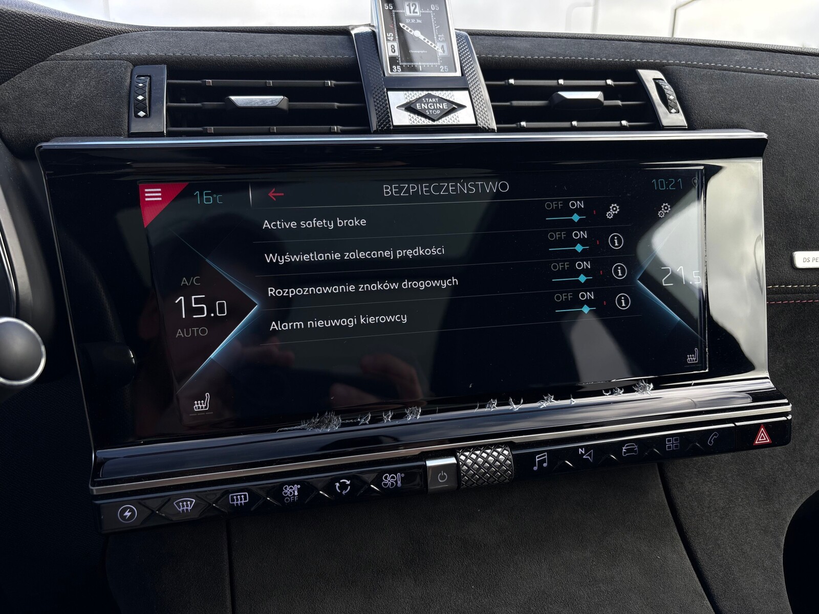 DS Automobiles DS 7 Crossback - zdjęcie 23