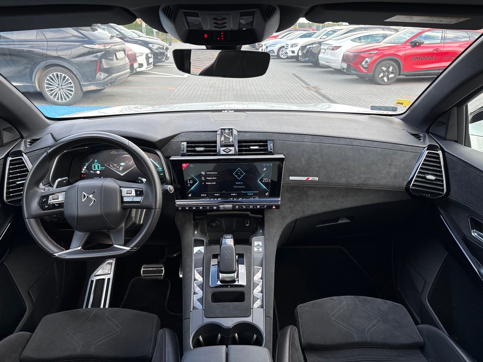 DS Automobiles DS 7 Crossback - zdjęcie 17
