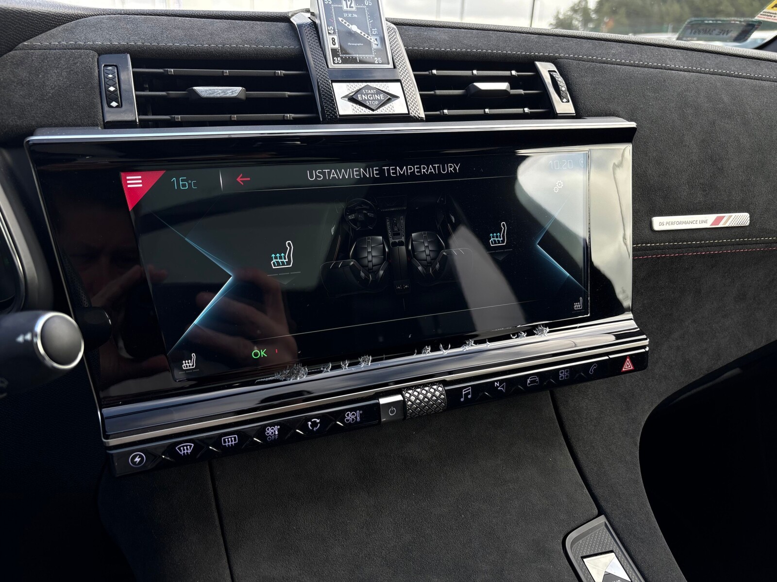 DS Automobiles DS 7 Crossback - zdjęcie 19