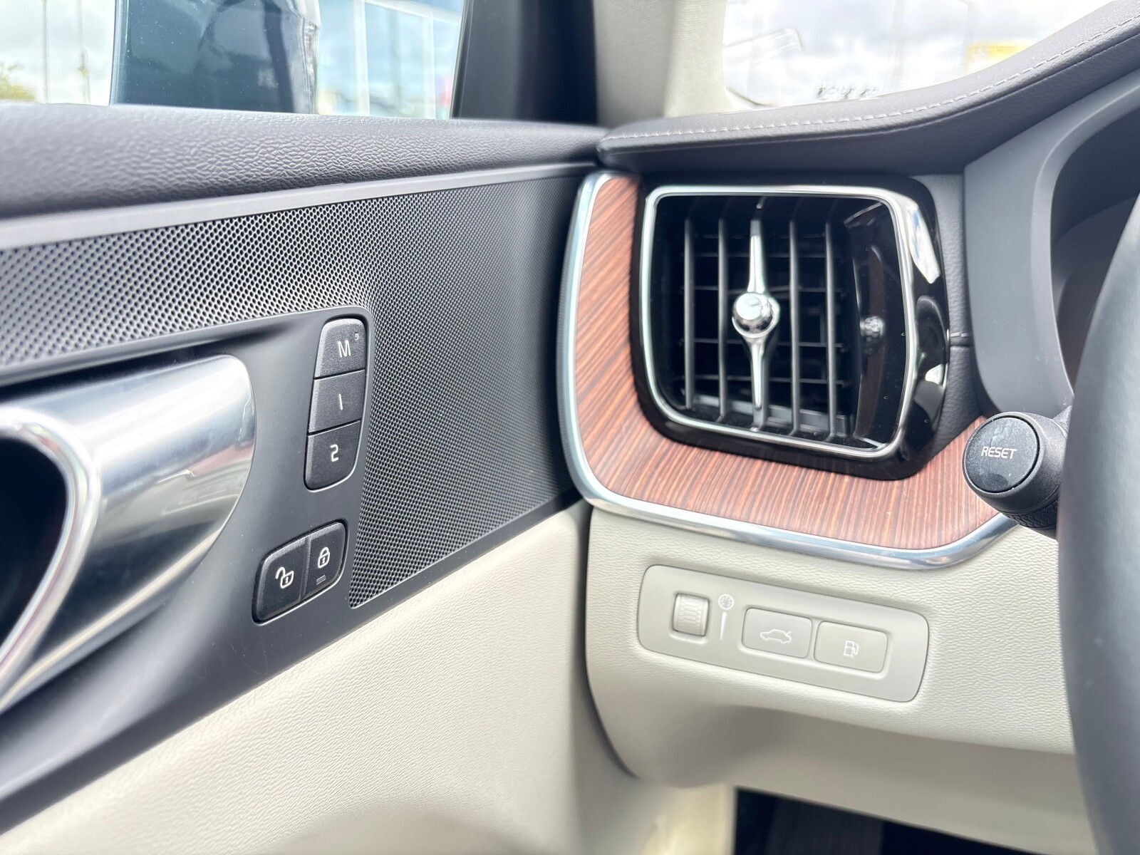 Volvo XC 60 - zdjęcie 10