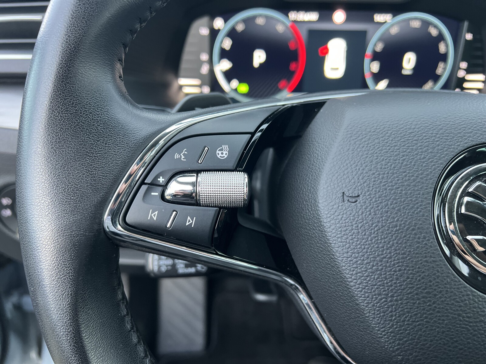 Škoda Superb Combi - zdjęcie 18