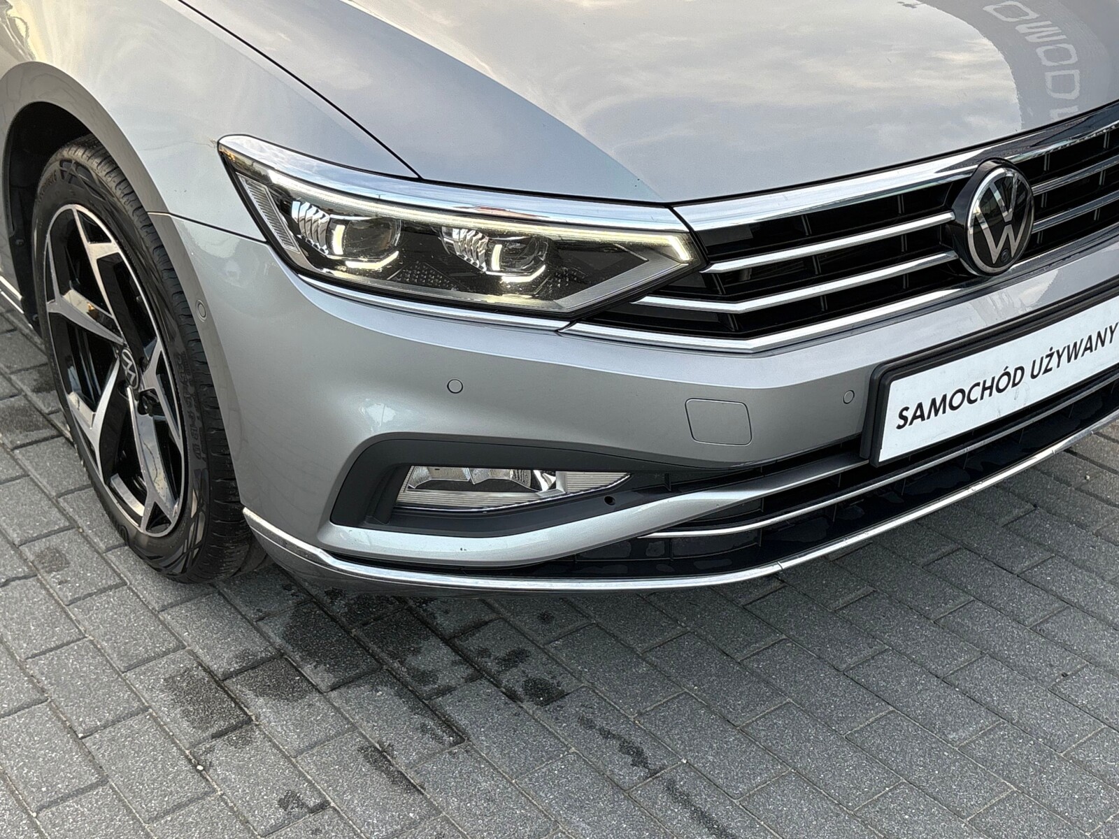 Volkswagen Passat - zdjęcie 30