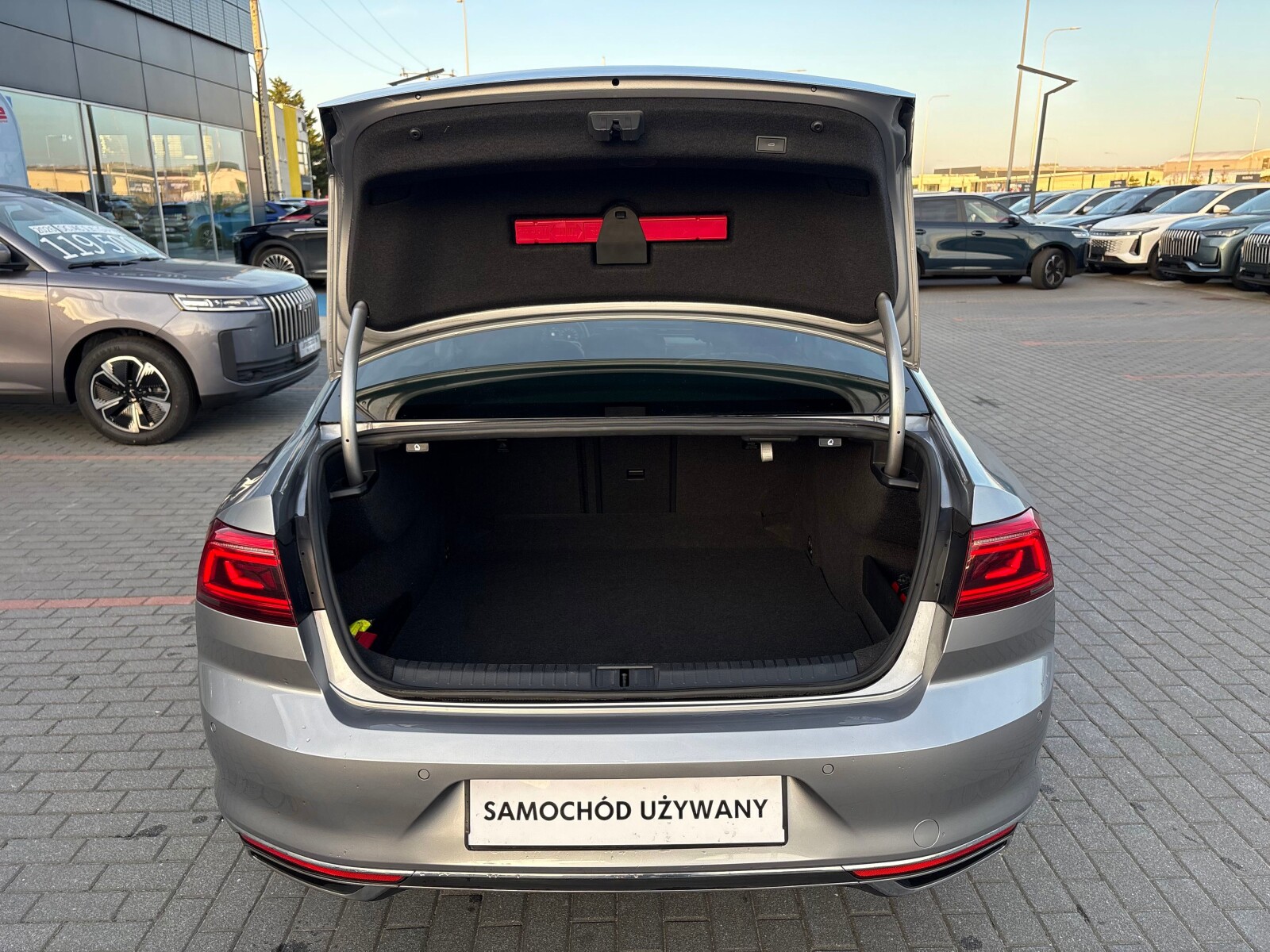 Volkswagen Passat - zdjęcie 27
