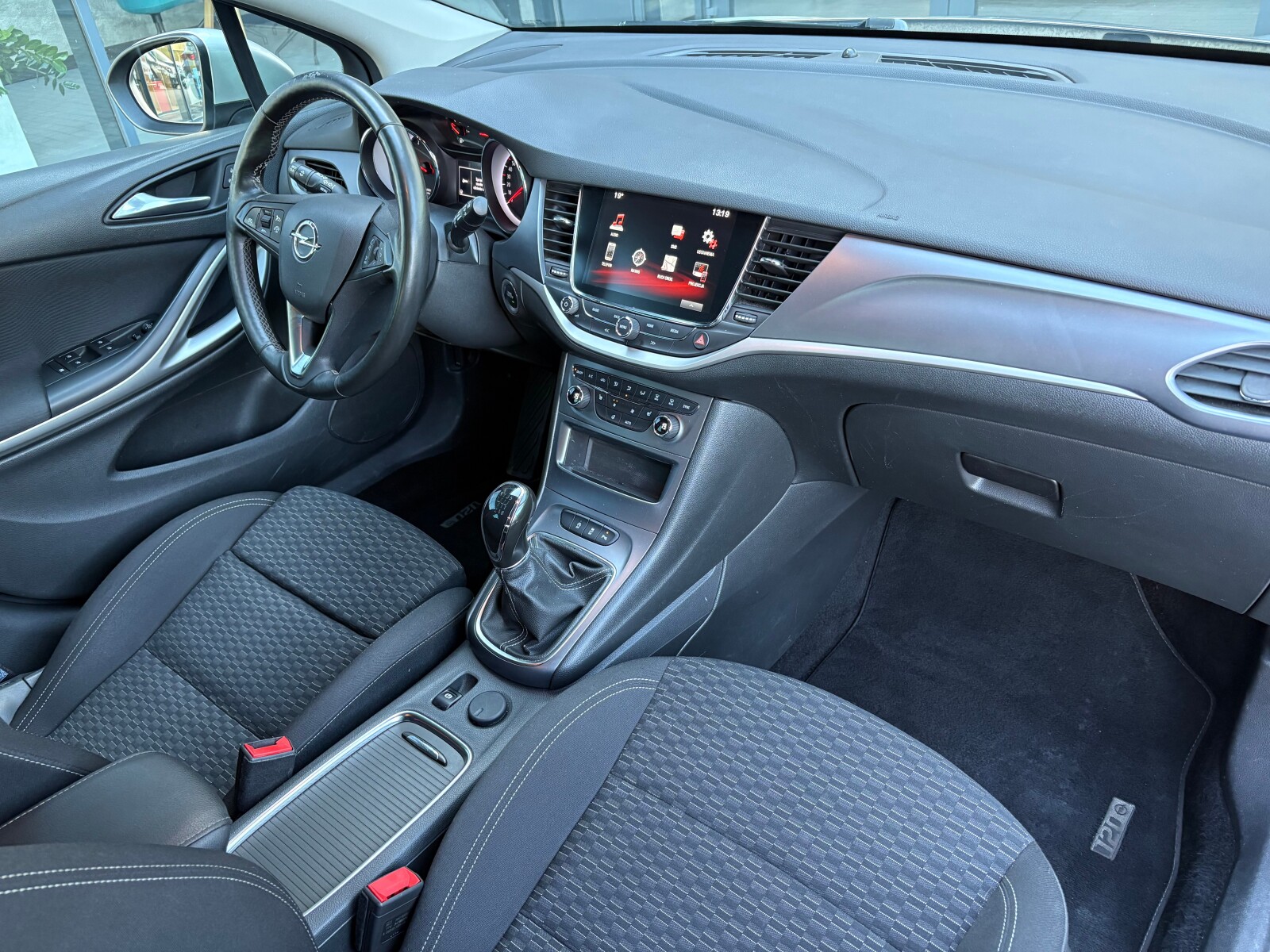 Opel Astra - zdjęcie 15