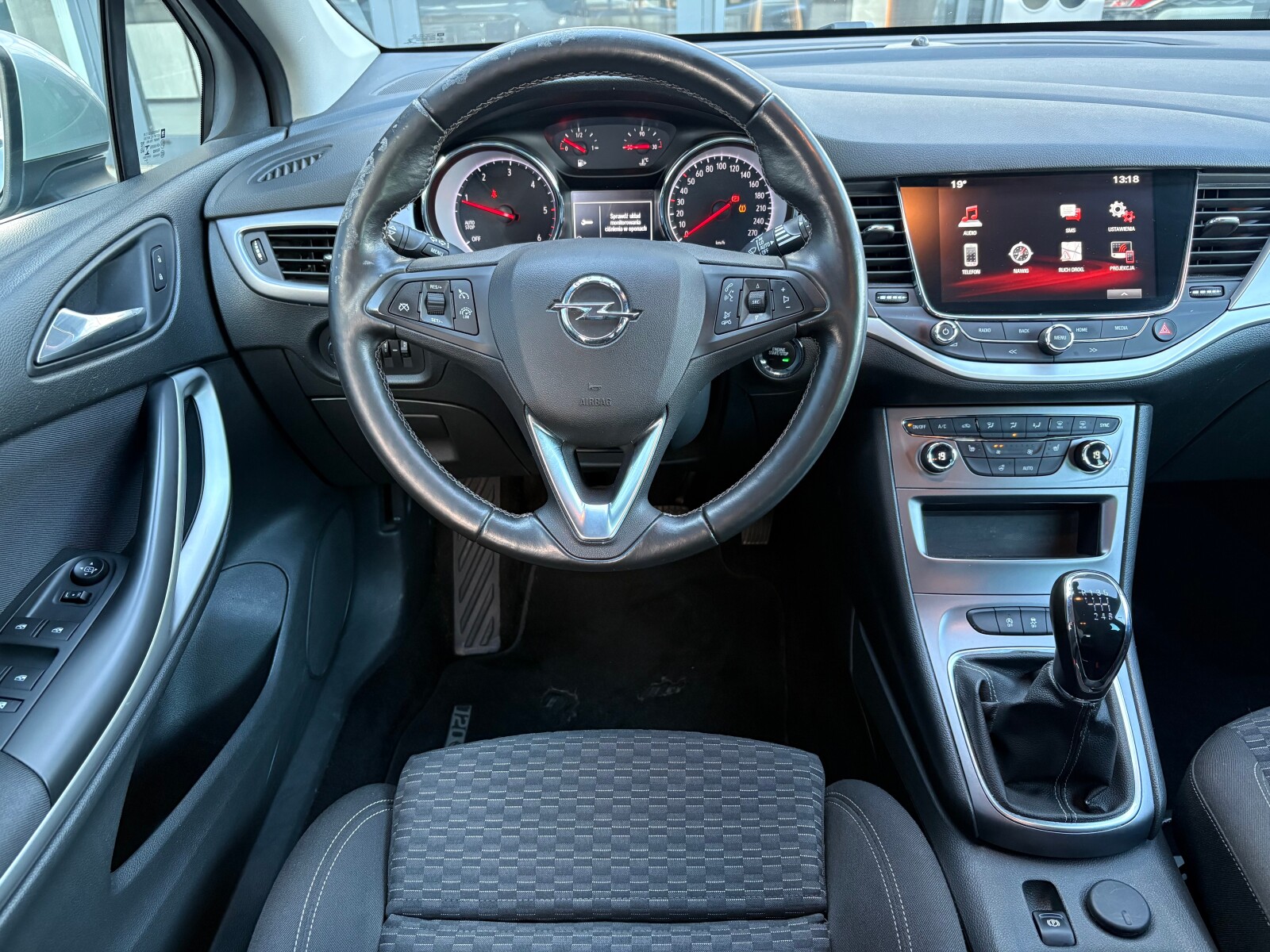 Opel Astra - zdjęcie 10