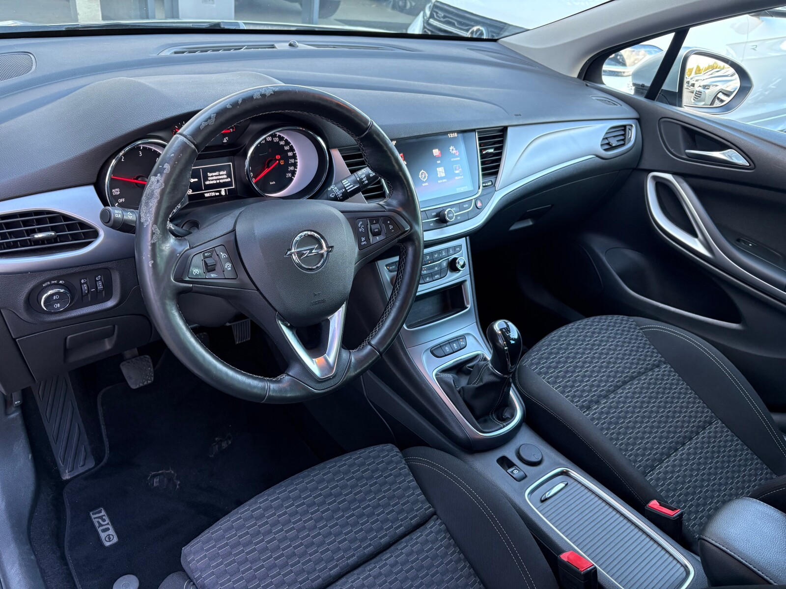 Opel Astra - zdjęcie 11