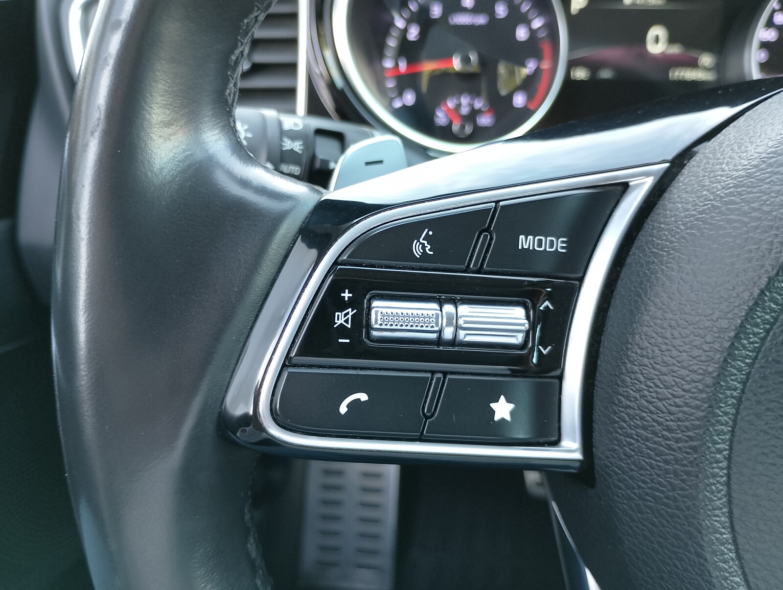 Kia Ceed - zdjęcie 17