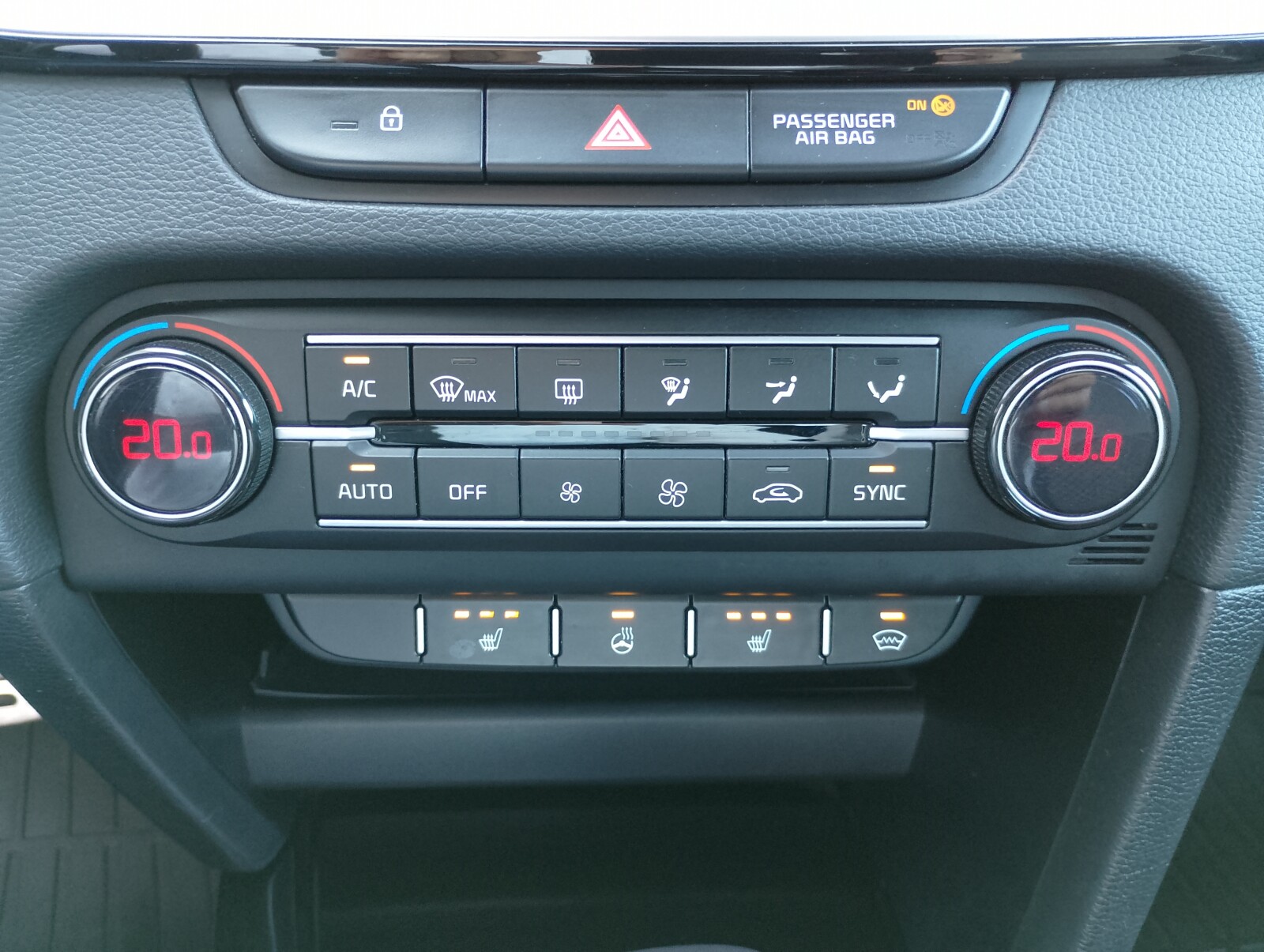 Kia Ceed - zdjęcie 14