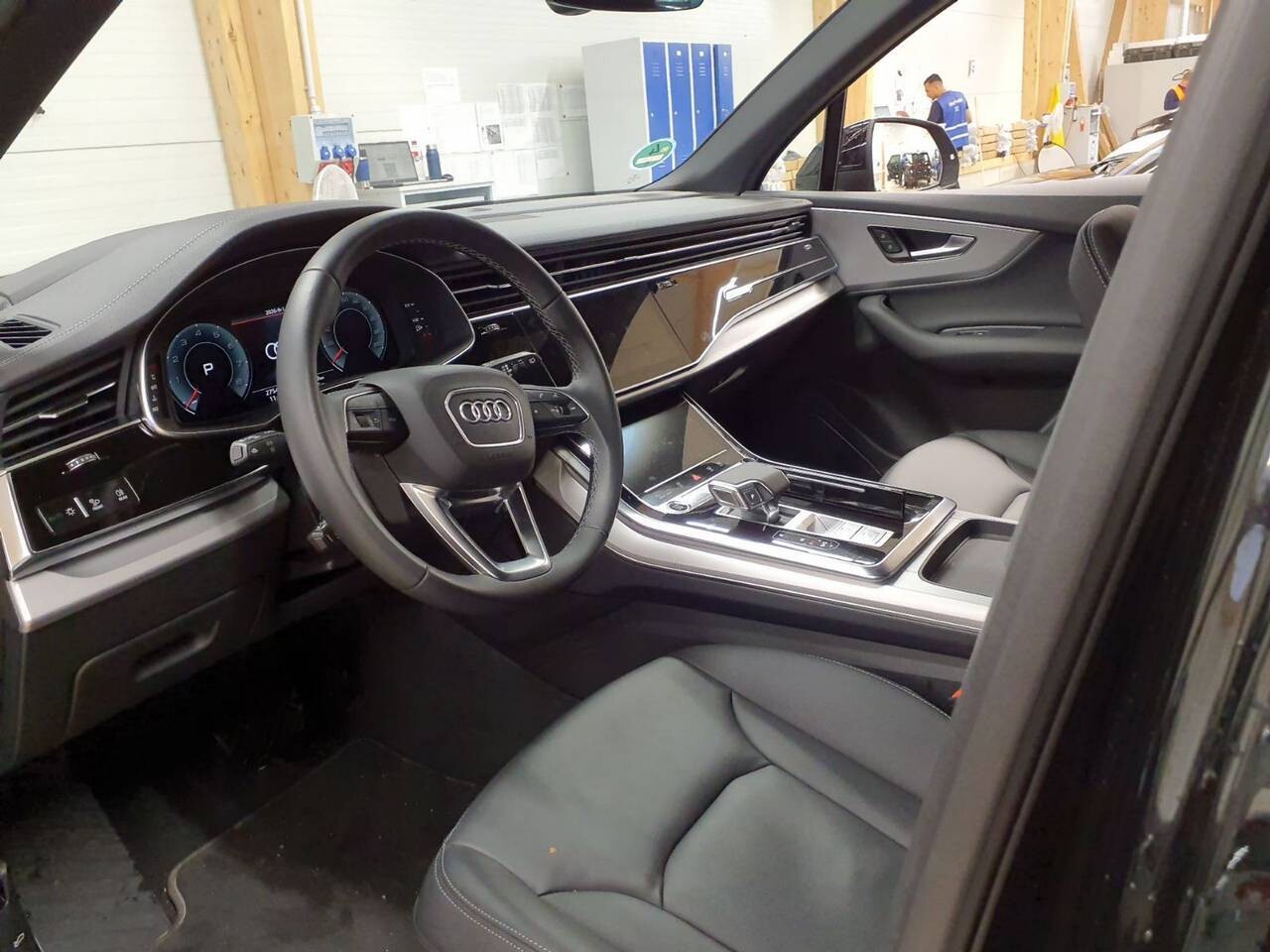 Audi Q7 - zdjęcie 9