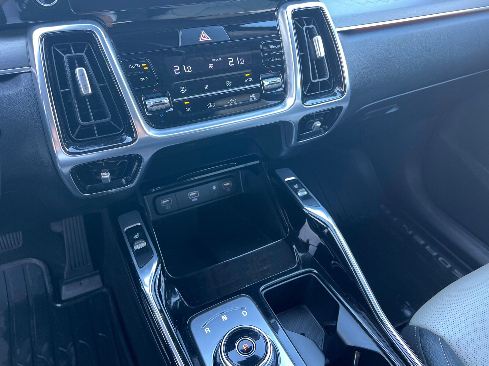 Kia Sorento - zdjęcie 17