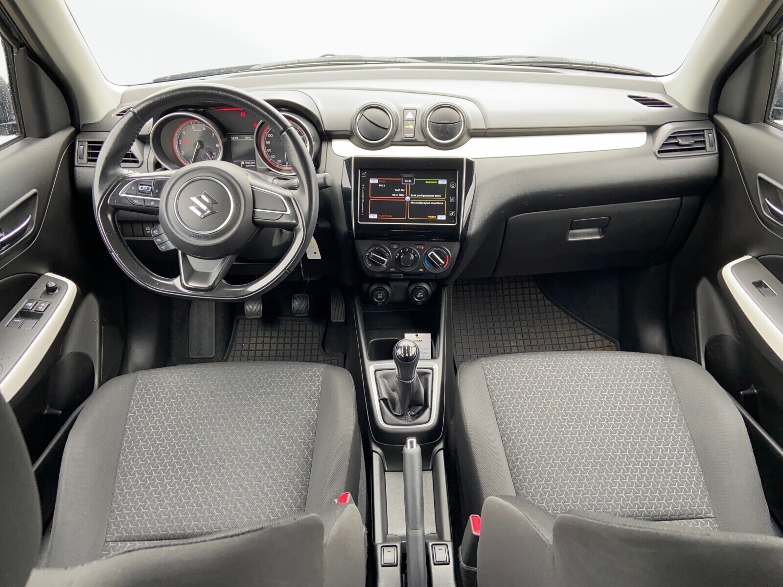 Suzuki Swift - zdjęcie 11