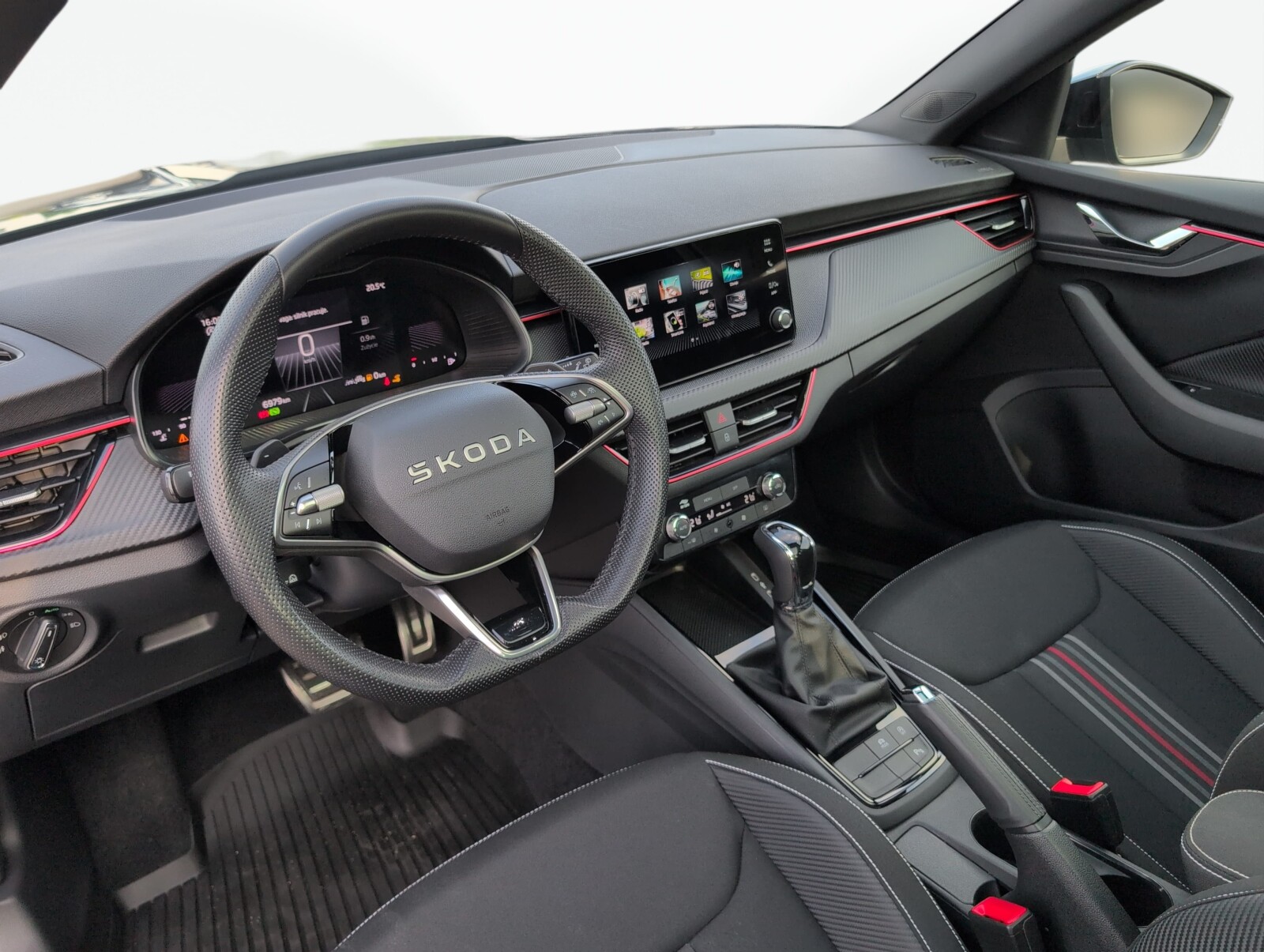 Škoda Kamiq - zdjęcie 17