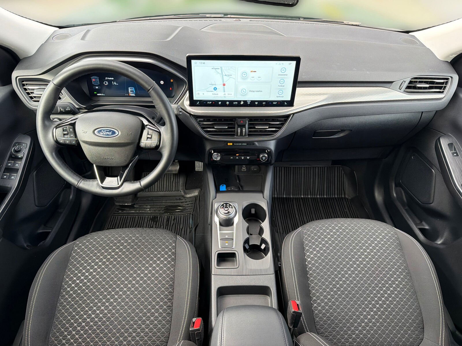 Ford Kuga - zdjęcie 18