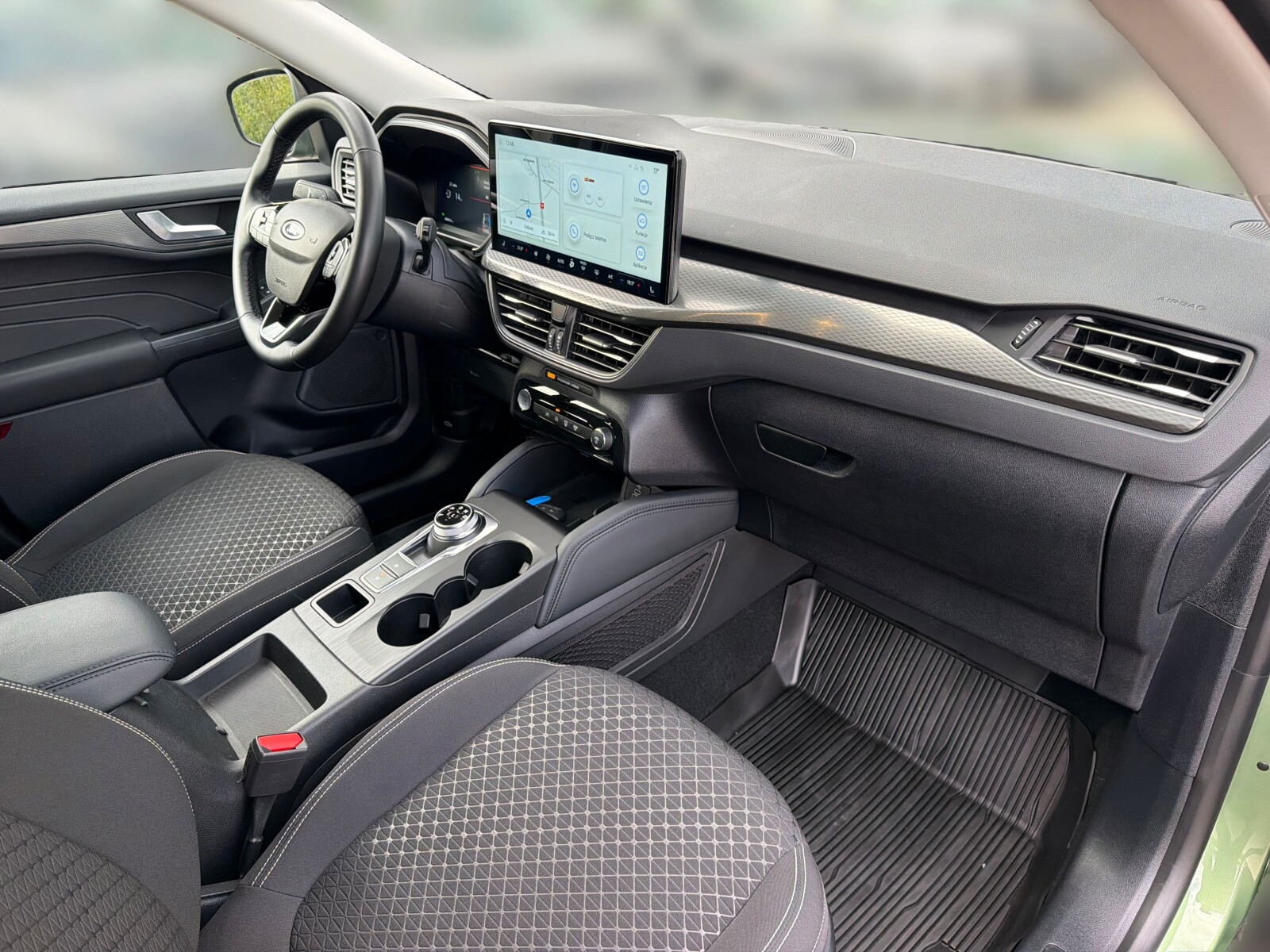 Ford Kuga - zdjęcie 15