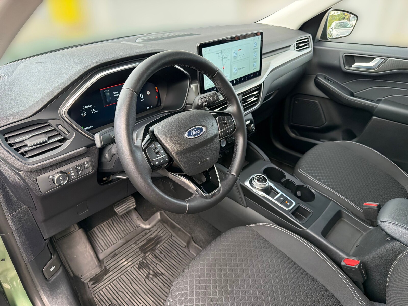 Ford Kuga - zdjęcie 9