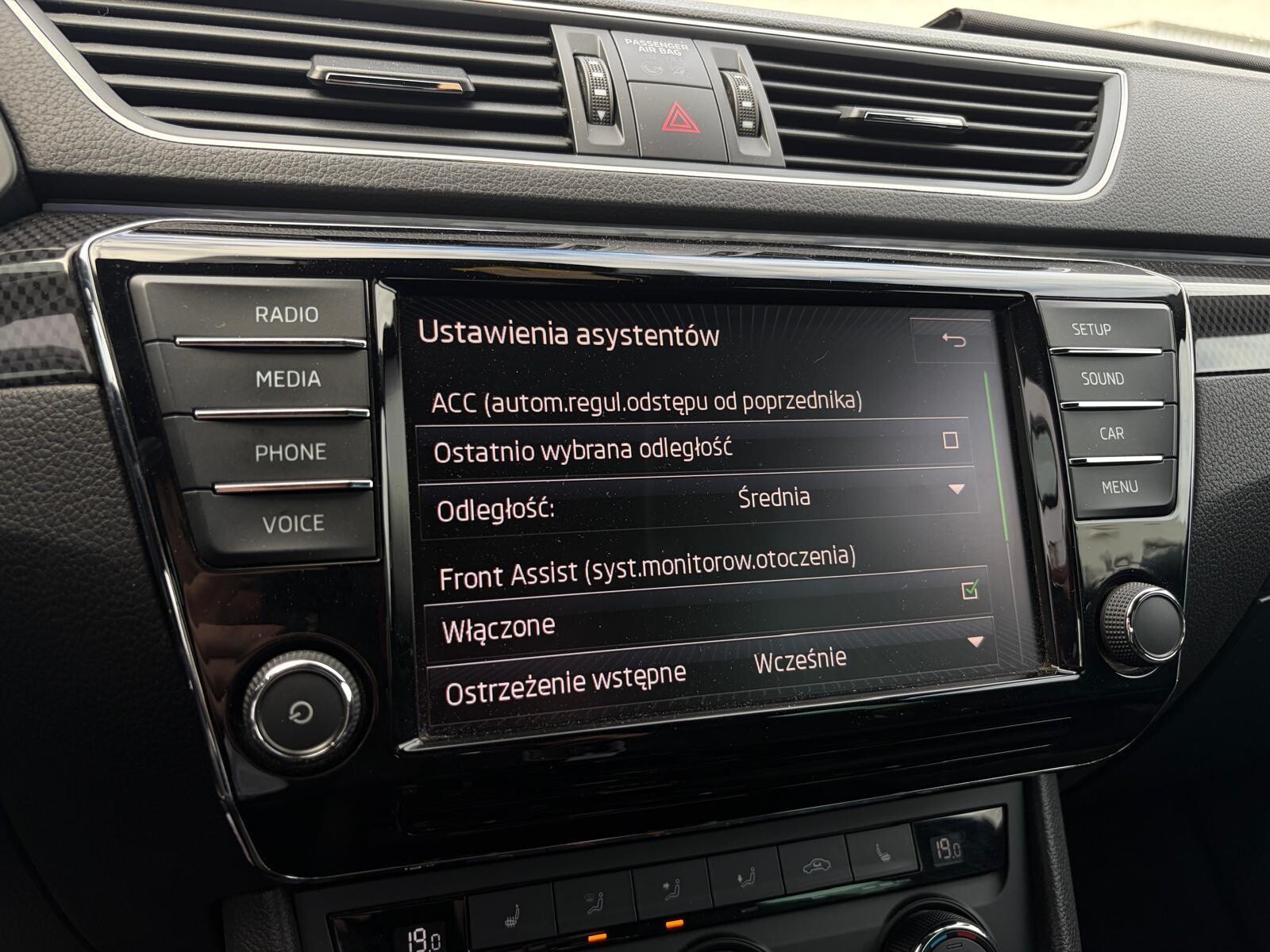 Škoda Superb - zdjęcie 8