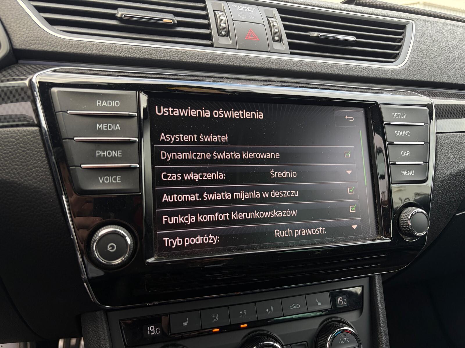 Škoda Superb - zdjęcie 6