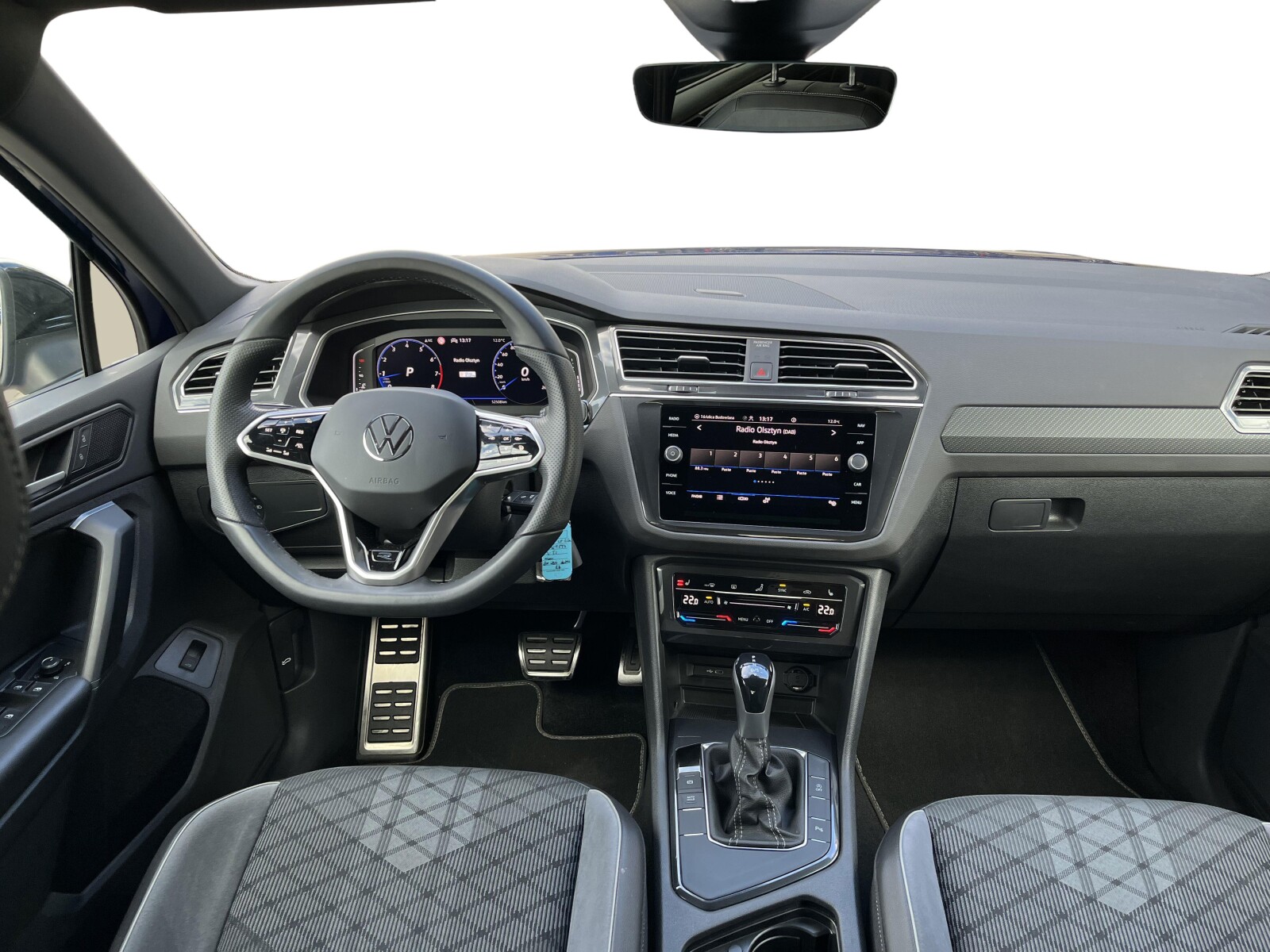 Volkswagen Tiguan - zdjęcie 14